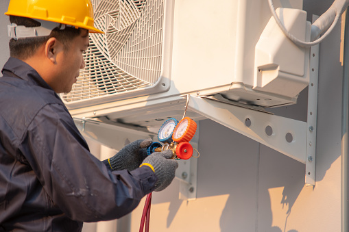 Inspecting heat exchangers for cracks and corrosion